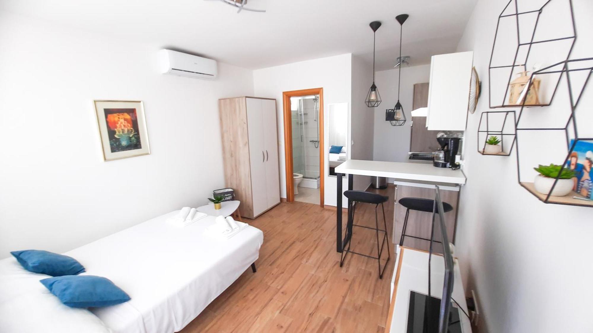 Studio Apartman Kiara Bol Exterior foto